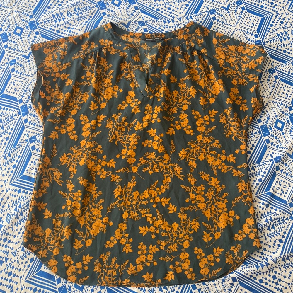 Banana Republic Floral Blouse - Size XS